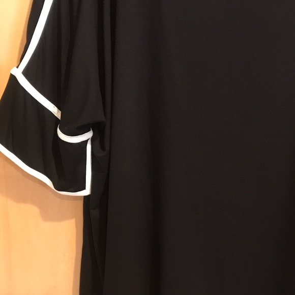 New Cable & Gauge Black Blouse with White Trim - Picture 4 of 7